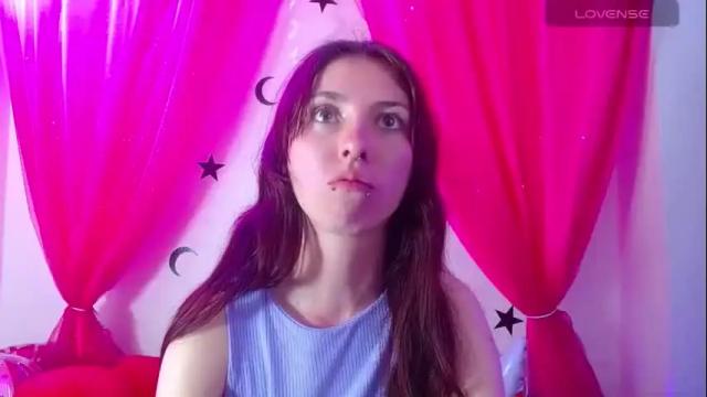 Image 3 of mildrecute Stream on Chaturbate on 24 days ago