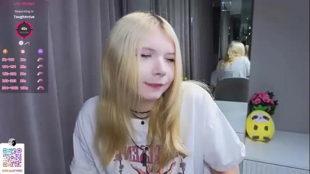 Image 3 of mildredbain Stream on Chaturbate on 2 days ago