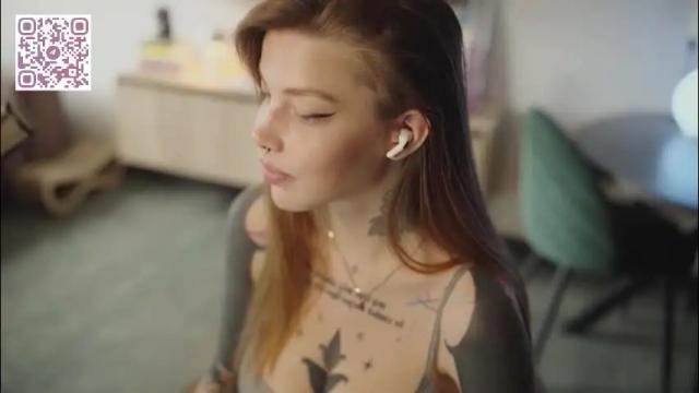 Image 3 of mileeena Stream on Chaturbate on 2 months ago