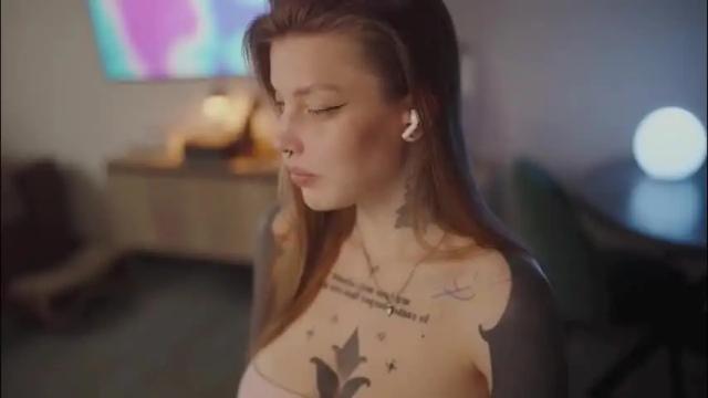 Image 2 of mileeena Stream on Chaturbate on 1 month ago