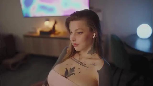 Image 3 of mileeena Stream on Chaturbate on 1 month ago