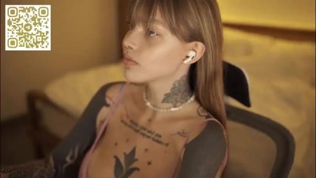 Image 4 of mileeena Stream on Chaturbate on 17 days ago