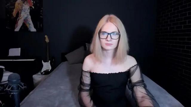 Image 3 of milena_marshmallows Stream on Chaturbate on 16 months ago