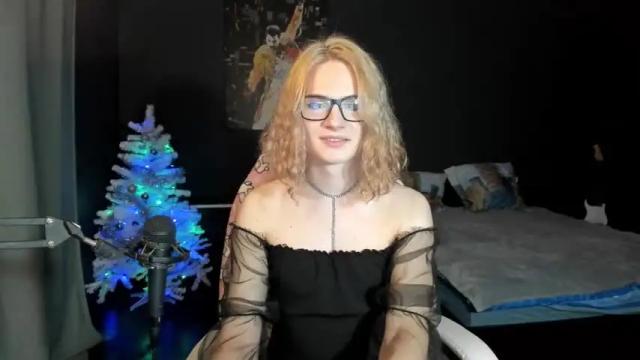 Image 6 of milena_marshmallows Stream on Chaturbate on 15 months ago