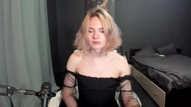 Image 2 of milena_marshmallows Stream on Chaturbate on 12 months ago