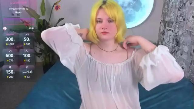 Image 3 of milena_with_secret Stream on Chaturbate on 13 days ago