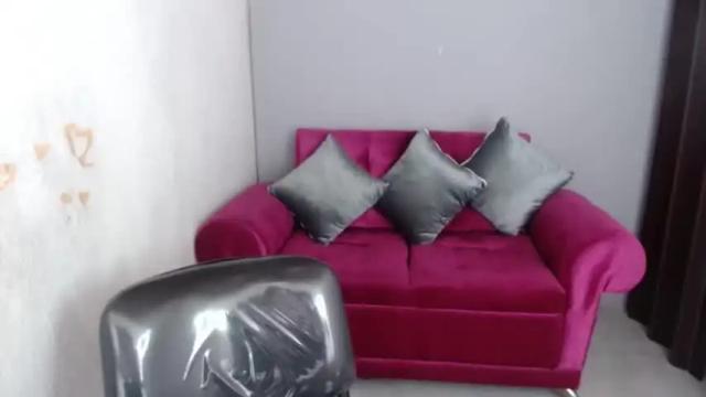 Image 11 of milenaprettyass Stream on Chaturbate on 20 months ago