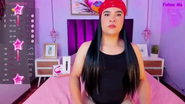 Image 2 of miley_cute_22 Stream on Chaturbate on 17 months ago