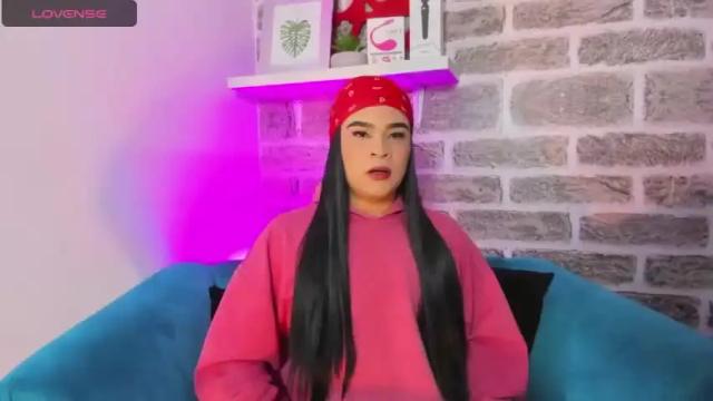 Image 2 of miley_cute_22 Stream on Chaturbate on 17 months ago