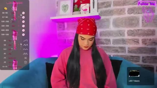 Image 4 of miley_cute_22 Stream on Chaturbate on 17 months ago