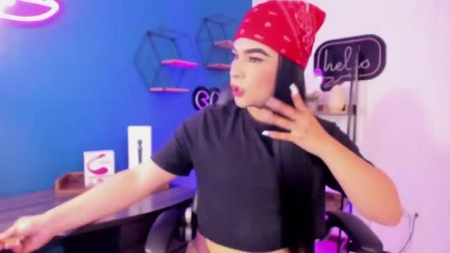 Image 2 of miley_cute_22 Stream on Chaturbate on 17 months ago