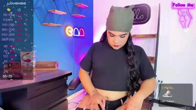 Image 4 of miley_cute_22 Stream on Chaturbate on 17 months ago