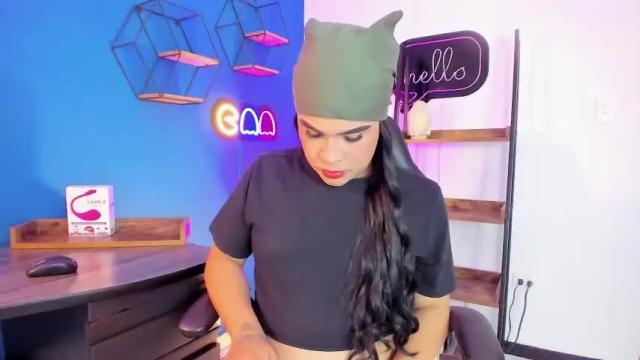 Image 8 of miley_cute_22 Stream on Chaturbate on 17 months ago