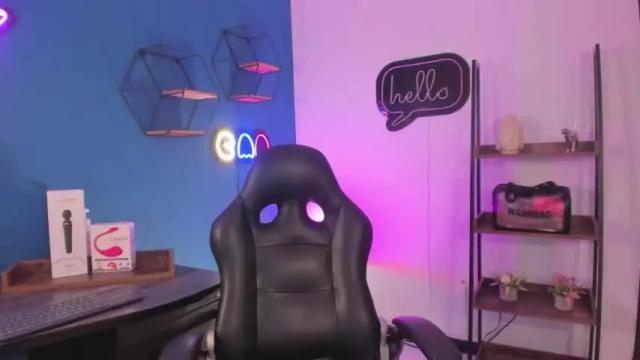 Thumbnail 1, miley_cute_22's Stream at Chaturbate, 16 months ago