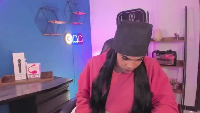 Image 4 of miley_cute_22 Stream on Chaturbate on 16 months ago
