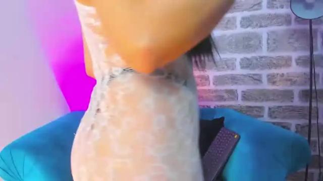 Thumbnail 2, miley_cute_22's Stream at Chaturbate, 16 months ago
