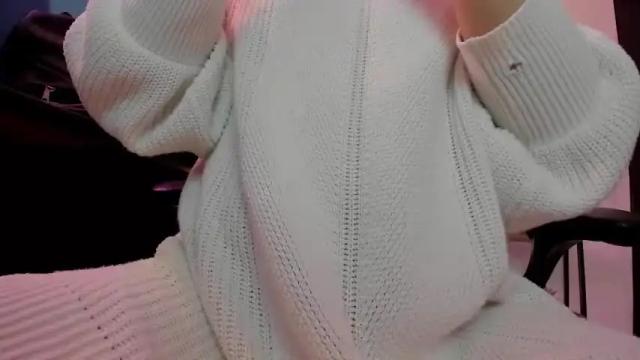 Image 12 of miley_cute_22 Stream on Chaturbate on 16 months ago
