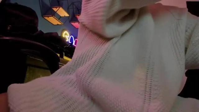 Thumbnail 2, miley_cute_22's Stream at Chaturbate, 16 months ago