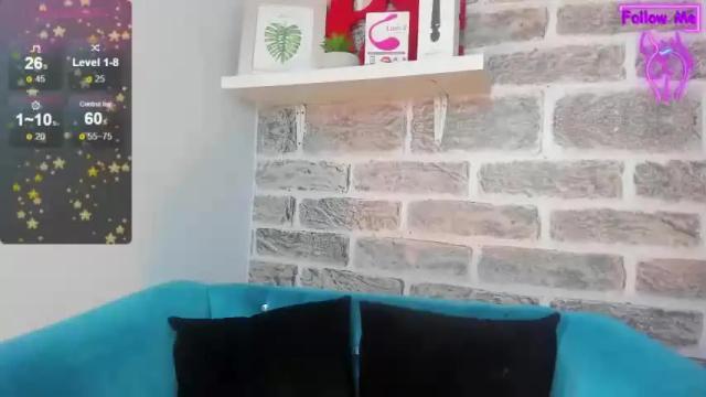 Image 4 of miley_cute_22 Stream on Chaturbate on 16 months ago
