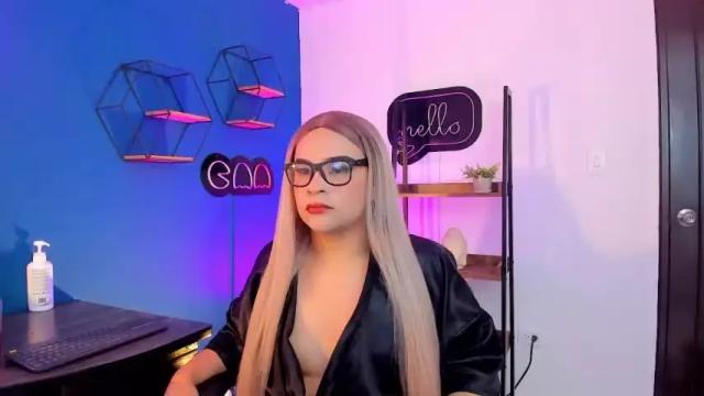 Image 10 of miley_cute_22 Stream on Chaturbate on 16 months ago