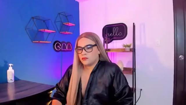 Image 12 of miley_cute_22 Stream on Chaturbate on 16 months ago