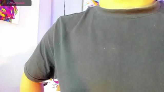 Image 11 of miley_cute_22 Stream on Chaturbate on 16 months ago