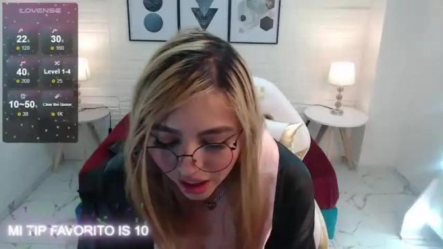 Thumbnail 2, miley_cyrus_x's Stream at Chaturbate, 18 months ago