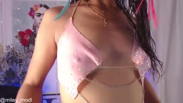 Image 11 of miley_leen Stream on Chaturbate on 18 months ago