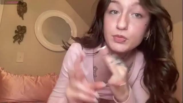 Image 4 of miley_monroee Stream on Chaturbate on 1 month ago