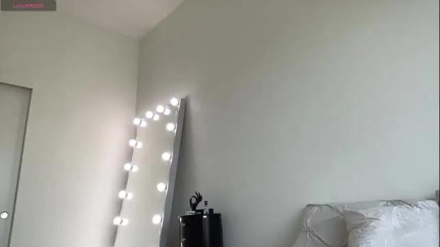 Image 10 of miley_monroee Stream on Chaturbate on 25 days ago