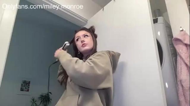 Image 3 of miley_monroee Stream on Chaturbate on 1 day ago