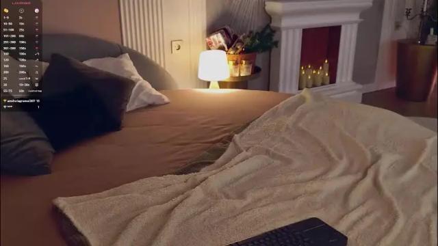 Image 3 of miley_smile Stream on Chaturbate on 1 month ago