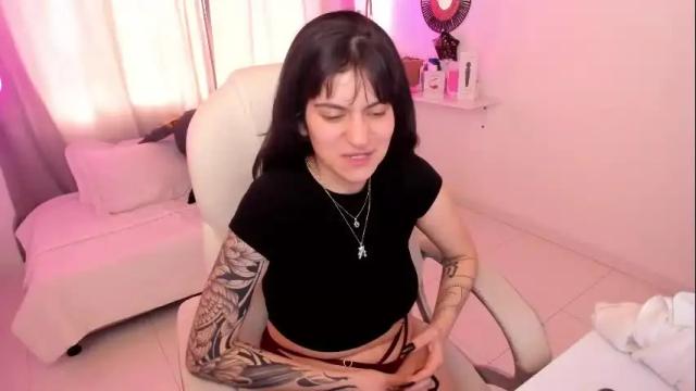 Image 4 of mileyberry Stream on Chaturbate on 1 month ago