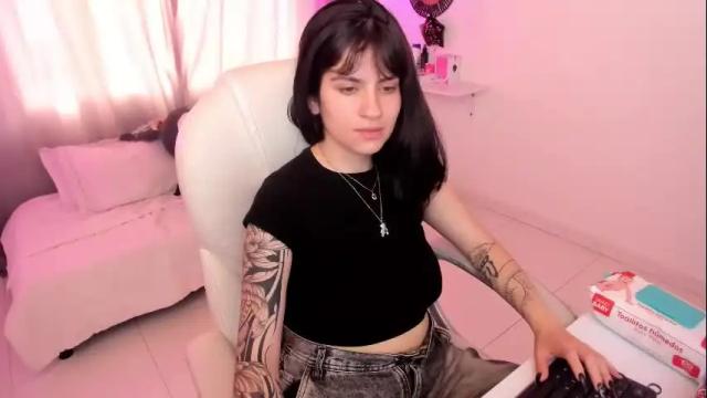 Image 8 of mileyberry Stream on Chaturbate on 1 month ago