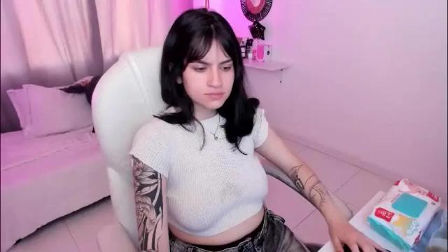 Image 10 of mileyberry Stream on Chaturbate on 1 month ago