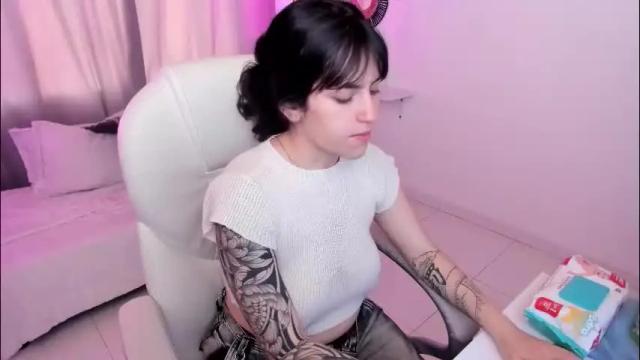 Image 6 of mileyberry Stream on Chaturbate on 1 month ago