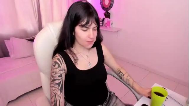 Image 2 of mileyberry Stream on Chaturbate on 1 month ago