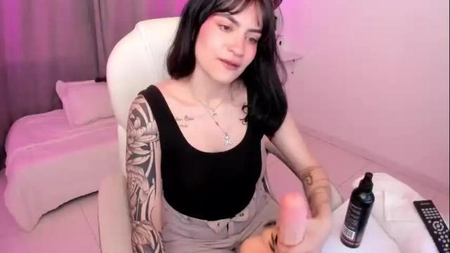 Image 12 of mileyberry Stream on Chaturbate on 1 month ago