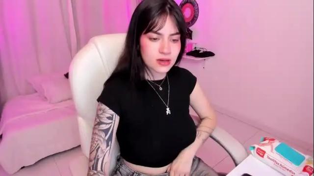 Image 6 of mileyberry Stream on Chaturbate on 1 month ago