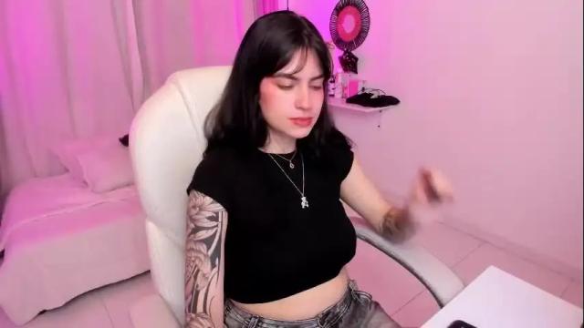 Thumbnail 3, mileyberry's Stream at Chaturbate, 1 month ago