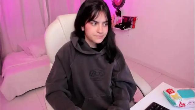 Thumbnail 1, mileyberry's Stream at Chaturbate, 29 days ago