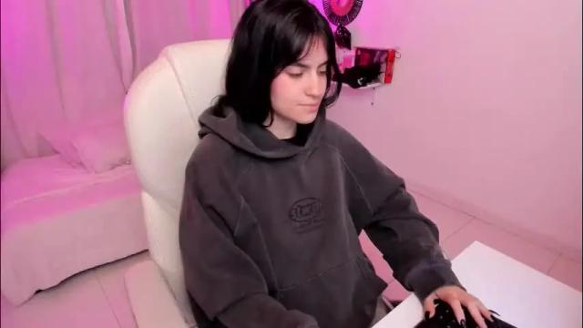 Thumbnail 2, mileyberry's Stream at Chaturbate, 29 days ago