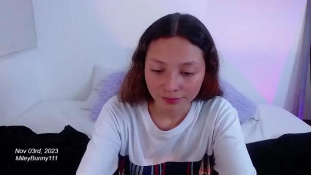 Image 12 of mileybunny111 Stream on Chaturbate on 18 months ago