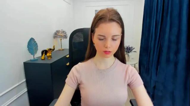 Thumbnail 1, mileygloss's Stream at Chaturbate, 1 month ago