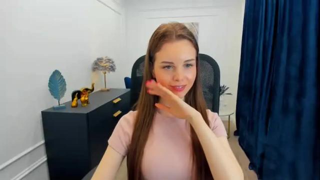 Image 12 of mileygloss Stream on Chaturbate on 1 month ago