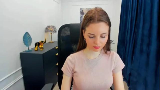 Thumbnail 2, mileygloss's Stream at Chaturbate, 1 month ago