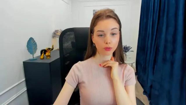 Image 8 of mileygloss Stream on Chaturbate on 1 month ago