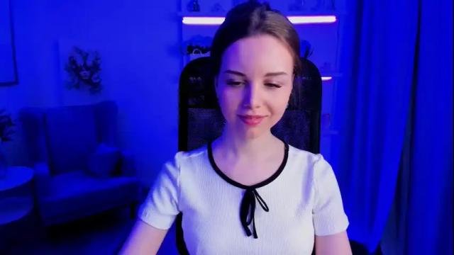 Image 7 of mileygloss Stream on Chaturbate on 12 days ago