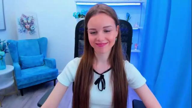 Image 3 of mileygloss Stream on Chaturbate on 6 days ago