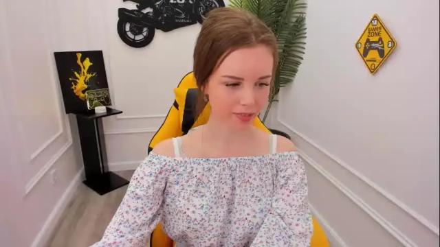 Image 3 of mileygloss Stream on Chaturbate on 2 days ago